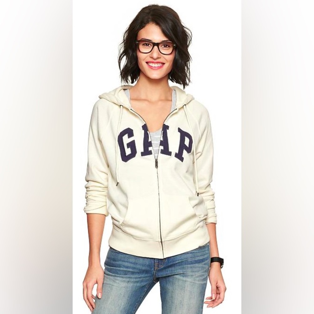 Classic Gap Hoodie 🍄